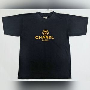 VTG Chanel Boutique Paris Black / YELLOW Women's T-Shirt #Medium
